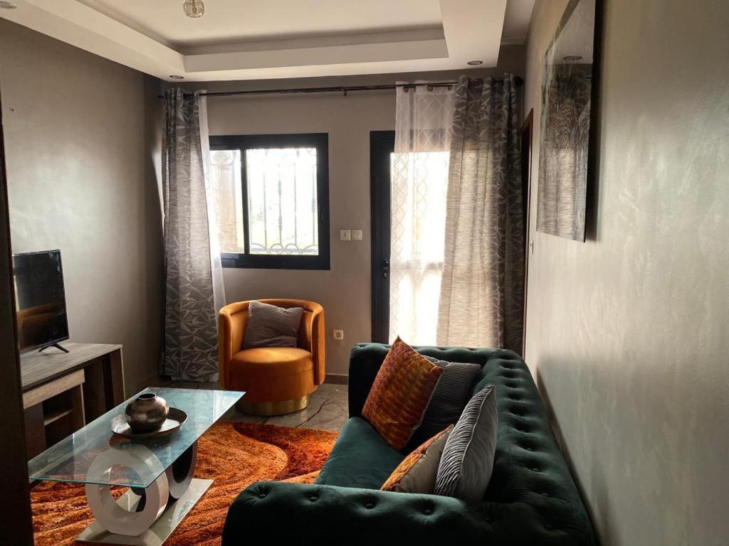 At Home Lisda Yaoundé Екстериор снимка