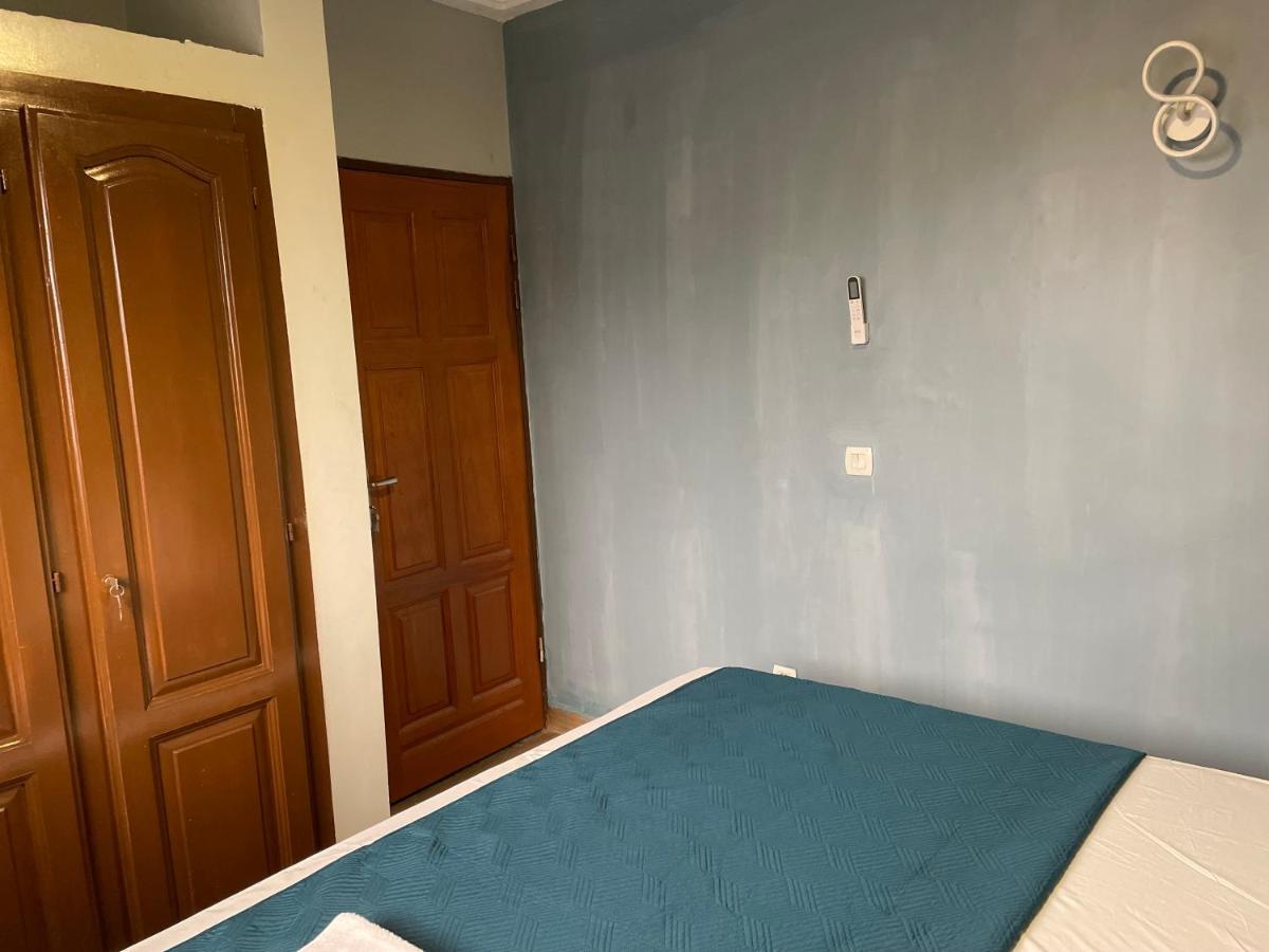 At Home Lisda Yaoundé Екстериор снимка